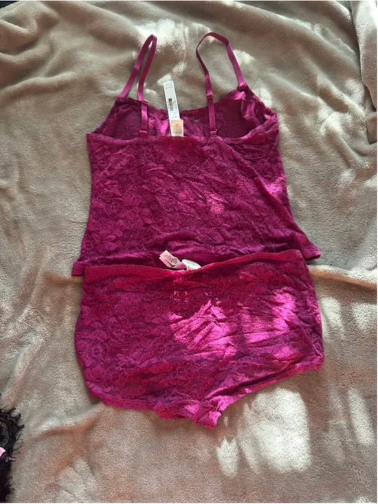Women's VS PINK Fuchsia Lace Pajama Set M - Picture 4 of 4